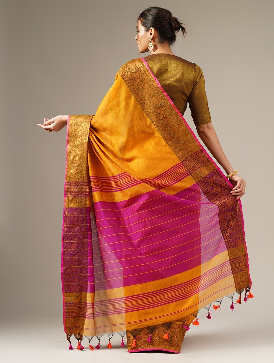 TAQREEB: Handloom cotton silk saree with woven zari border - SIMPLY KITSCH