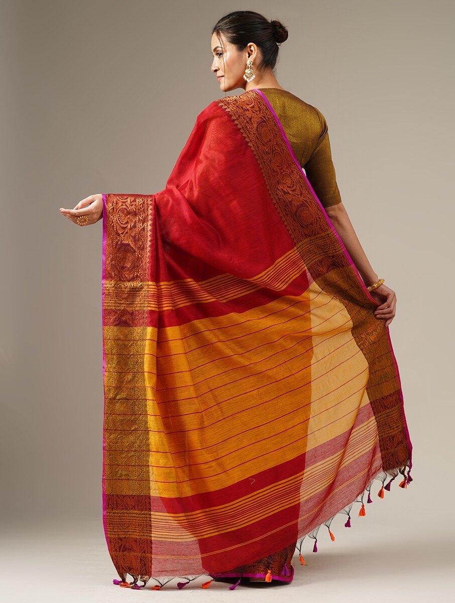 TYOHAAR: Handloom cotton silk saree with woven zari border design - SIMPLY KITSCH